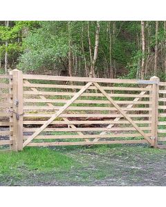 10 Rail Wooden Deer Gate