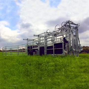 Tamar Squeeze Handling Trailer