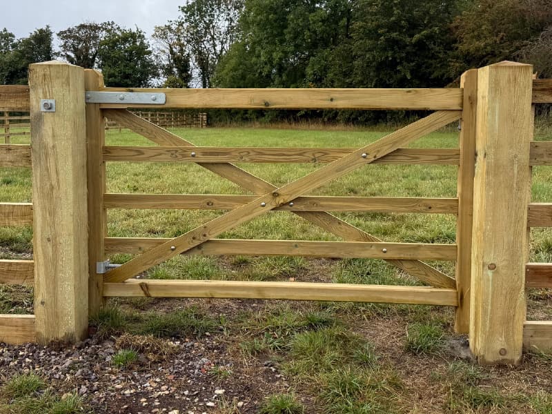 Gates & hardware